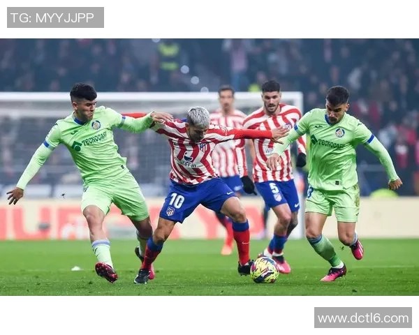 西甲焦点战拜仁与马竞握手言和神奇扑救成比赛亮点