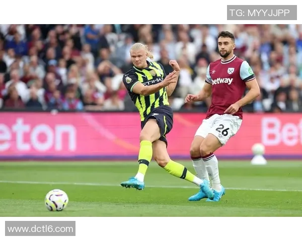 足总杯激战：巴黎圣日耳曼大胜那不勒斯引发全场热议与焦点分析